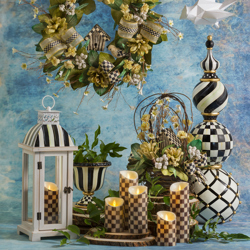 Courtly Tabletop Finial